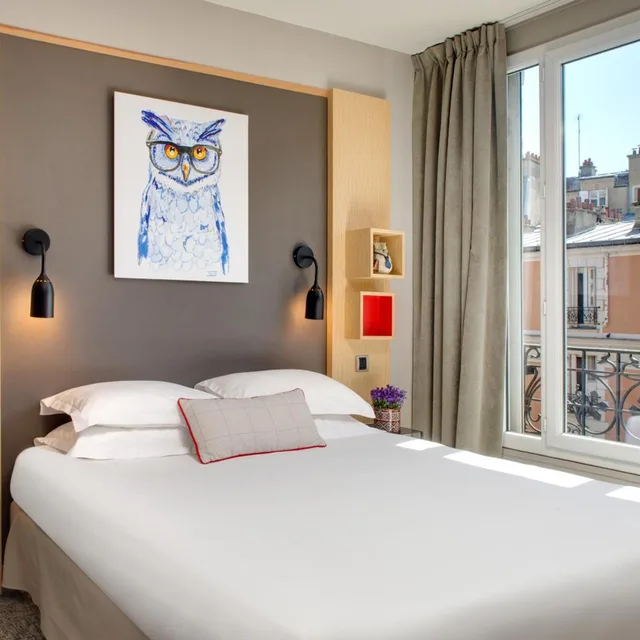جناح جونيور، Chouette Hotel 1/7