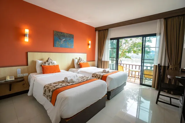 غرفة بإطلالة على النهر بشرفة، Chiangkhong Teak Garden Riverfront Hotel 2/2
