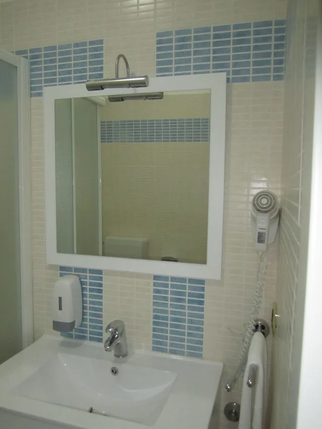 غرفة ثلاثية بسرير مزدوج وسرير فردي، Palazzo Reginella Residence Hotel 3/3