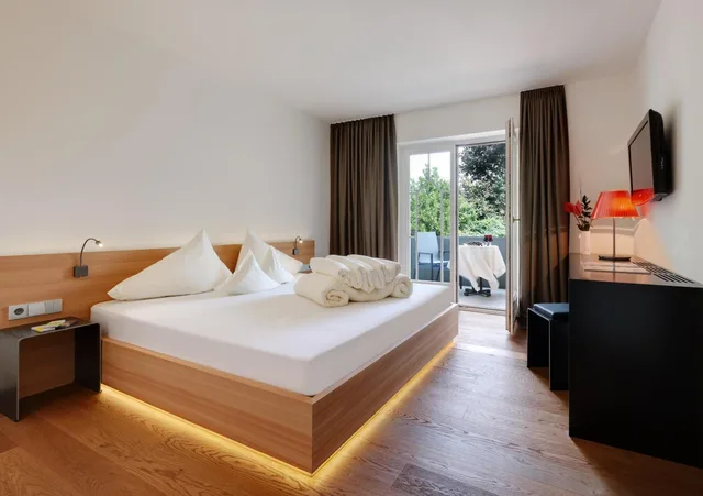 جناح بشرفة، Lindenhof Pure Luxury & Spa DolceVita Resort 1/6