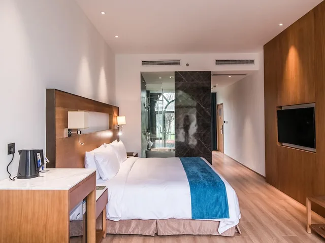 غرفة سوبيريور بسرير كينج، Novotel Suzhou Tai Lake Santeh 2/6