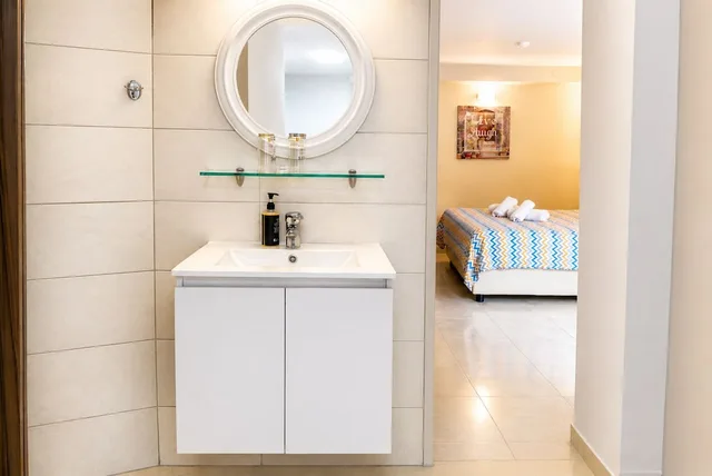 جناح سوبيريور بسرير كوين مع أريكة، Life Hotel 4/4