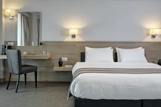 Superior, Twin Beds, Acropolis View، Stanley Hotel 2/7