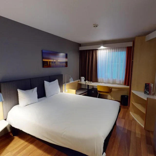 غرفة قياسية بسرير مزدوج، Ibis Cologne Airport Hotel 5/10