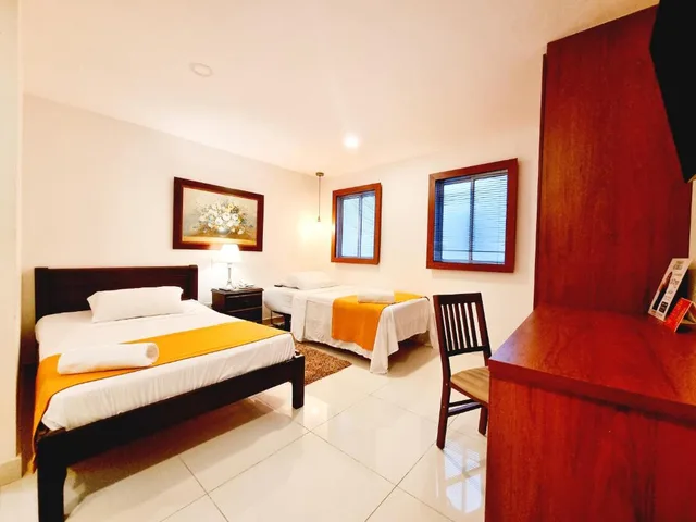 غرفة ثلاثية، Hotel Karlo 1/10