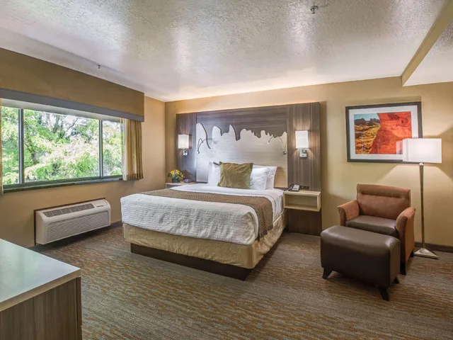 جناح رئاسي بسرير كينج مع أريكة، Best Western Plus Canyonlands Inn 2/10