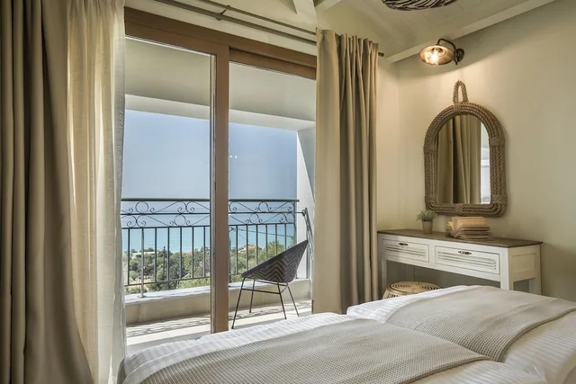 Master, Suite, Twin Beds, Queen Bed, Sea View, Sofa، La Signora Hotel 4/6