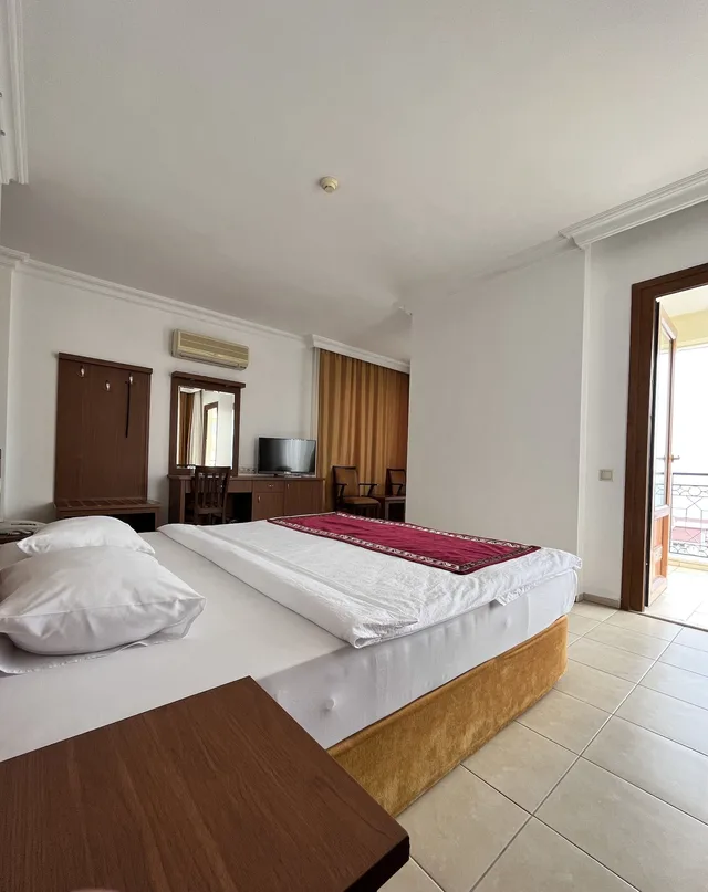 جناح جونيور بسرير كينج بإطلالة على البحر مع أريكة، Hotel Royal Hill 2/10
