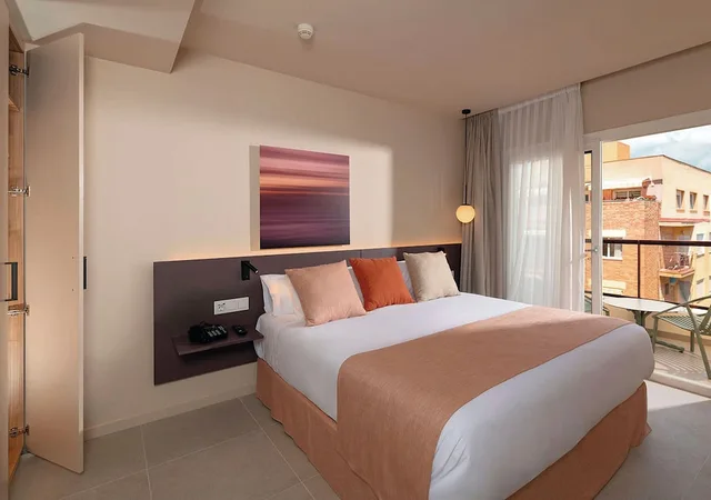 غرفة عائلية رباعية بسرير كوين وسريرين منفصلين، AQUA Hotel Promenade & Spa 3/6