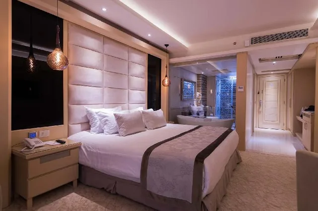 غرفة سوبيريور بسرير مزدوج بإطلالة على الجبل، KaiSol Romance Resort Sahl Hasheesh Adults Only 16+ 1/1