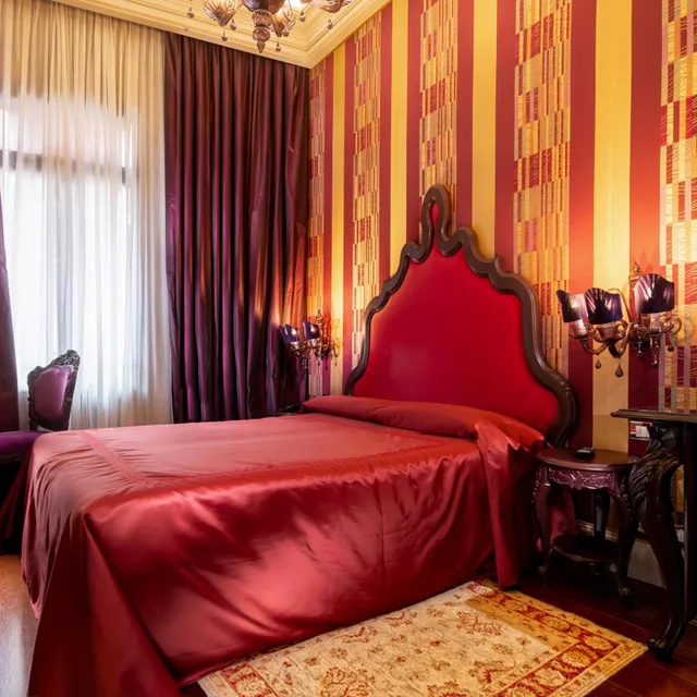 جناح بسرير كينج بإطلالة على القناة، Palazzetto Madonna 10/10
