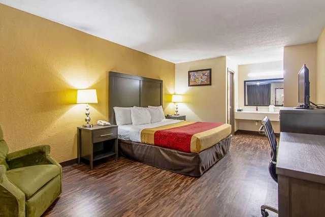 غرفة بسرير كينج، Econo Lodge Inn And Suites Matthews Charlotte 1/4