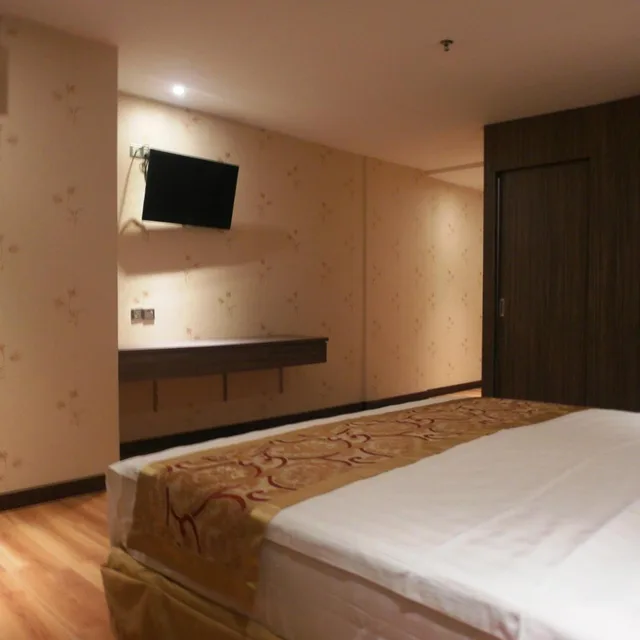Junior Suite, Mandarin Hotel 2/10