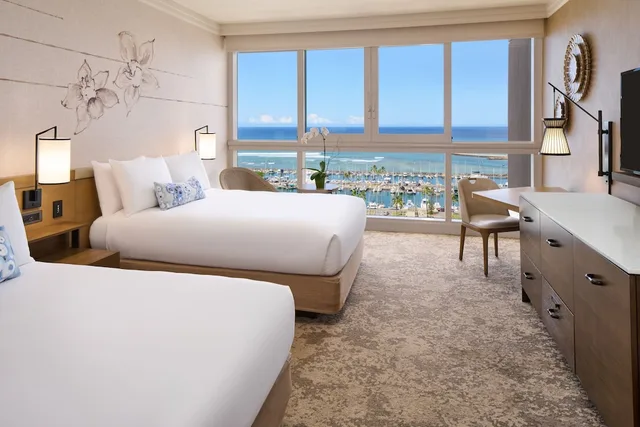 Harbor, 2 Queen Beds, Ocean Front, Accessible, Prince Waikiki 1/3