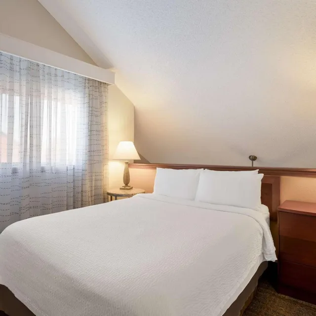 جناح بسريرين كوين مع أريكة، SenS Suites Livermore, SureStay Collection by Best Western 3/6
