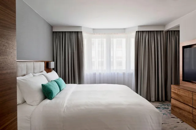 Park, Suite, Double Bed، Vienna Marriott Hotel 1/5
