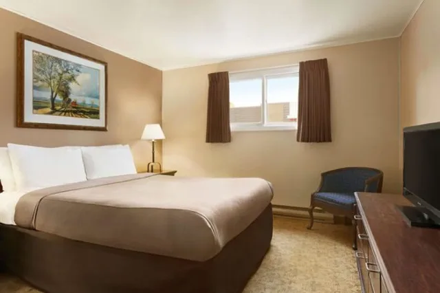 Efficiency, Standard، Travelodge By Wyndham Kenora 1/2
