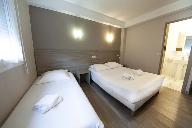 غرفة ثلاثية بسرير فردي، Hotel Beaulieu 1/1