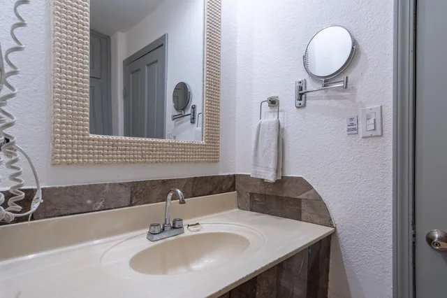 Deluxe, Partial Ocean View, Balcony, Playa Bonita Resort 4/4