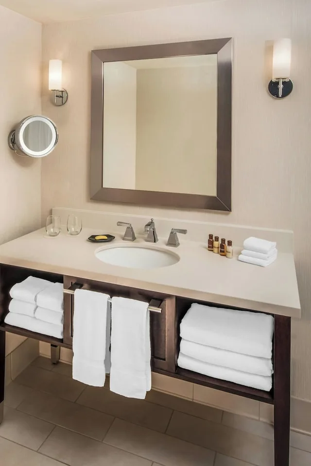 غرفة بسريرين مزدوجين، Sheraton Salt Lake City Hotel 7/8