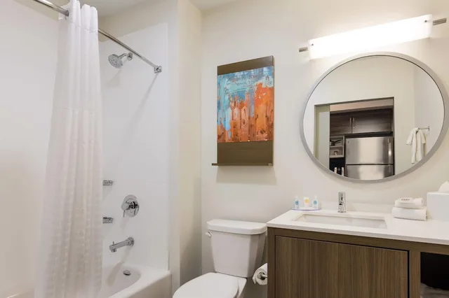 جناح بسريرين كوين مع أريكة يُسمح فيها بالحيوانات الأليفة بمطبخ صغير، MainStay Suites Gaylord 6/8