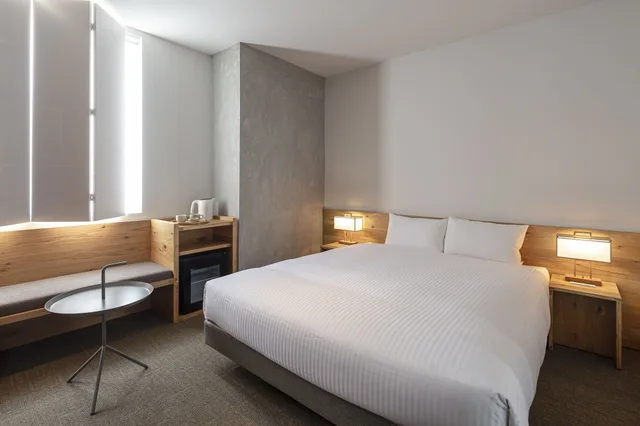 غرفة قياسية بسرير كوين، TSUGU Kyoto Sanjo by THE SHARE HOTELS 1/2