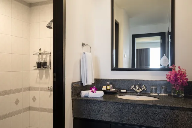 Executive, Studio, King Bed, Somerset Vientiane 2/2