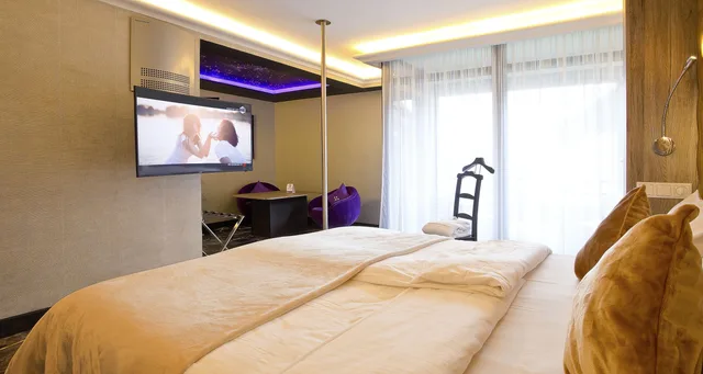 Hollywood، PLAZA INN stays design Dortmund 1/4