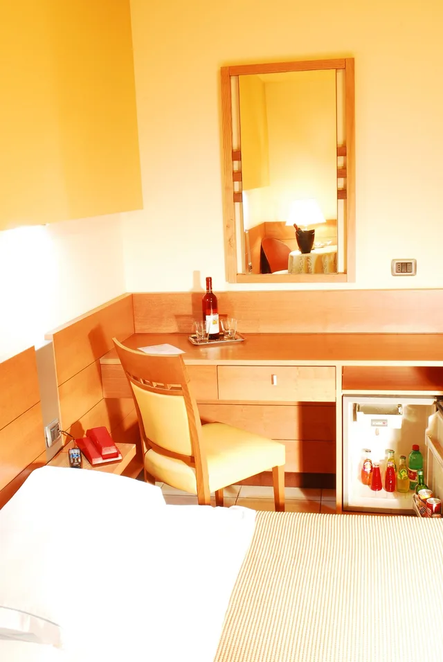 Standard, Triple, 1 Queen and 1 Single Bed, HOTEL CLUB ASTOR 2/3