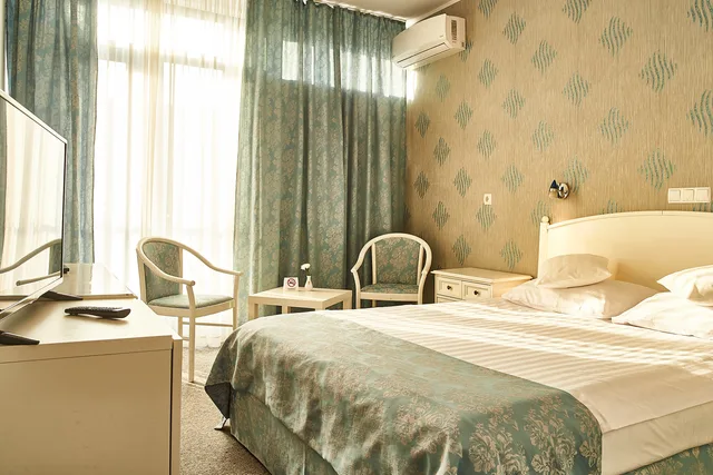Standard, Single, Continental Hotel 5/9