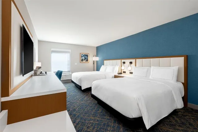 غرفة بسريرين كوين، DoubleTree by Hilton Sioux City 1/7