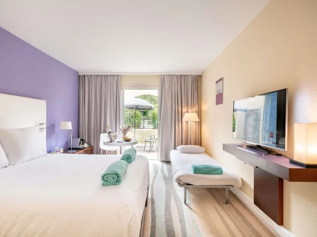 غرفة سوبيريور بسرير مزدوج بشرفة مع أريكة، Mercure Antibes Sophia Antipolis Hotel 3/10