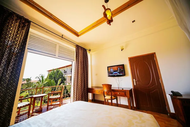 غرفة ديلوكس بسرير مزدوج بإطلالة على البحيرة، Katomi Kingdom Resort 2/4