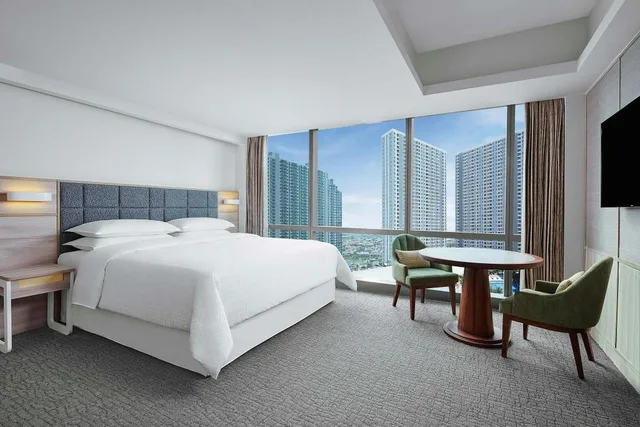 جناح بريميوم كبير بسرير كينج، Four Points by Sheraton Surabaya Pakuwon Indah 1/2