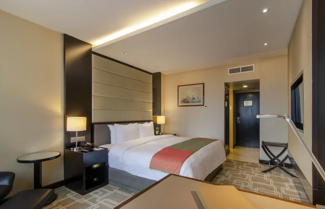 غرفة بريميير بسرير كينج، Pan Pacific Sonargaon Dhaka 10/13