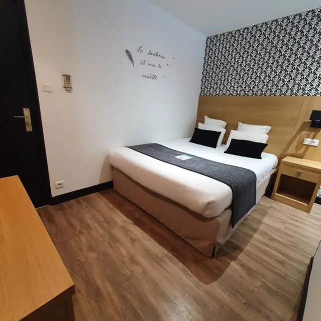 غرفة بسرير مزدوج، KYRIAD CHALON SUR SAONE CENTRE 1/10