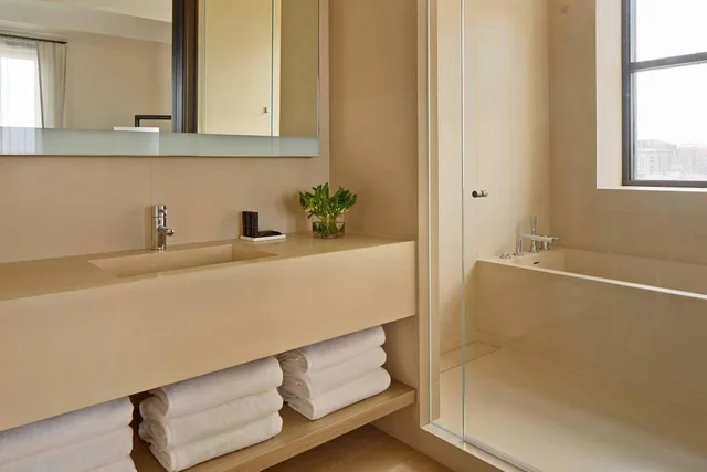 1 Bedroom, Madison, Park, Suite, King Bed, Park View, City View، The New York EDITION 1/1