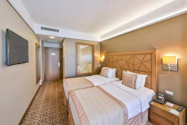 غرفة قياسية بسريرين منفصلين، Ramada By Wyndham Istanbul Taksim 7/10
