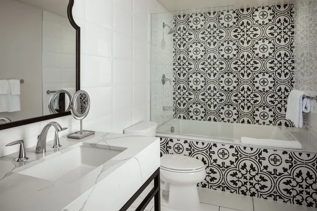 جناح كلاسيكي بسرير كينج بإطلالة على البحر، La Valencia Hotel 3/4
