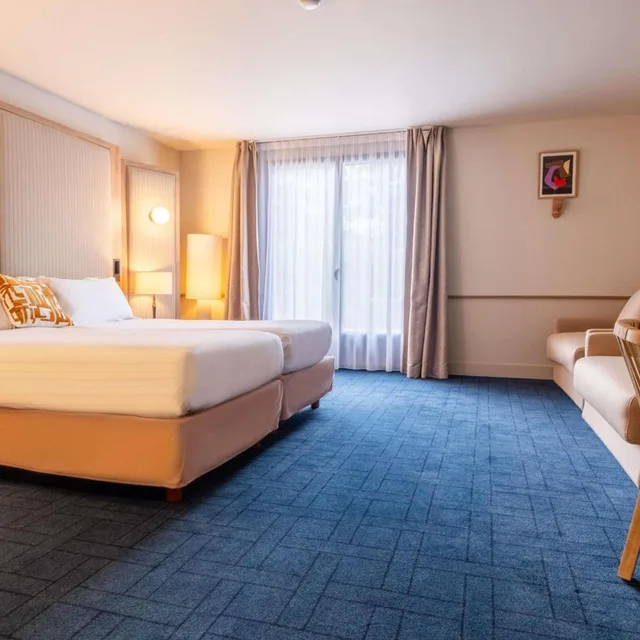 غرفة سوبيريور بسرير كينج مع أريكة، Hotel de l Abbaye Le Tronchet Saint Malo 1/1