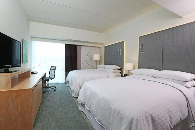 غرفة بسريرين كوين بإطلالة على المدينة، Sheraton San Jose Hotel Costa Rica 2/6