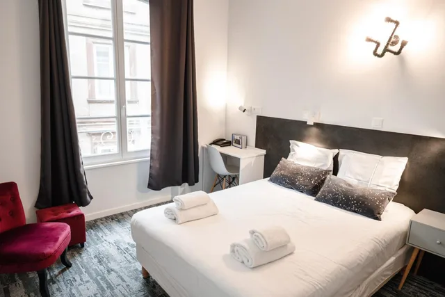 Classic, Double Bed, Hotel des Arts 6/10