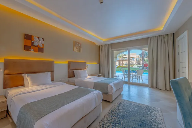 Promo, Double or Twin Bed, Mountain View, Hotel Titanic Royal 1/1