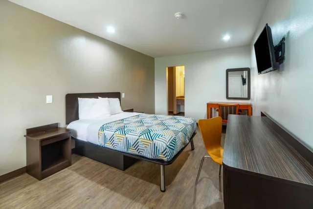 غرفة بسرير مزدوج للمدخنين، Motel6 Livingston, TX 2/10