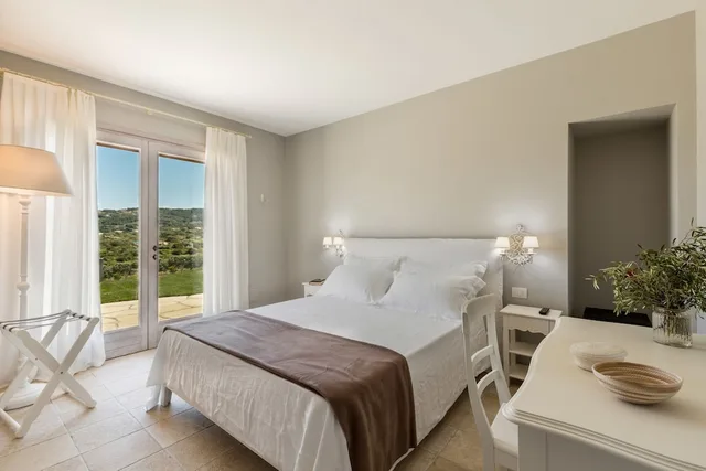 Room, Triple, Queen Bed, Vineyard View, Tenuta Petra Bianca 3/5