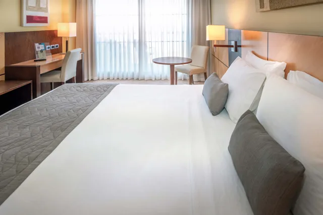 غرفة فاخرة بسرير مزدوج بإطلالة على البحر، SERHS Natal Grand Hotel & Resort 4/6