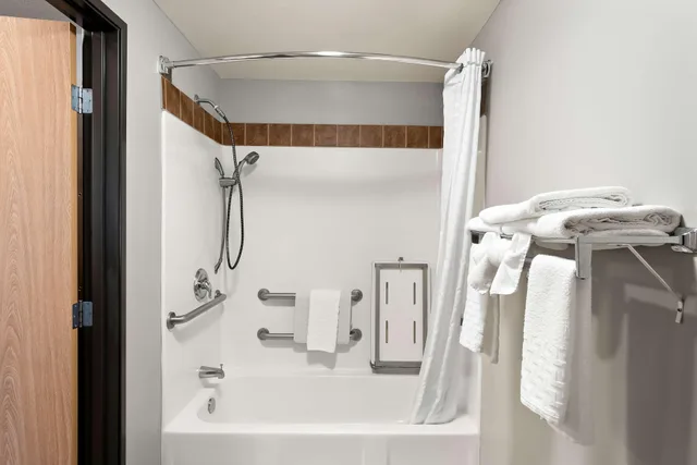 Room, Best Western Sawtooth Inn & Suites 5/6