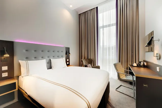 غرفة مفردة بسرير مزدوج، Premier Inn Wolfsburg City Centre 1/2