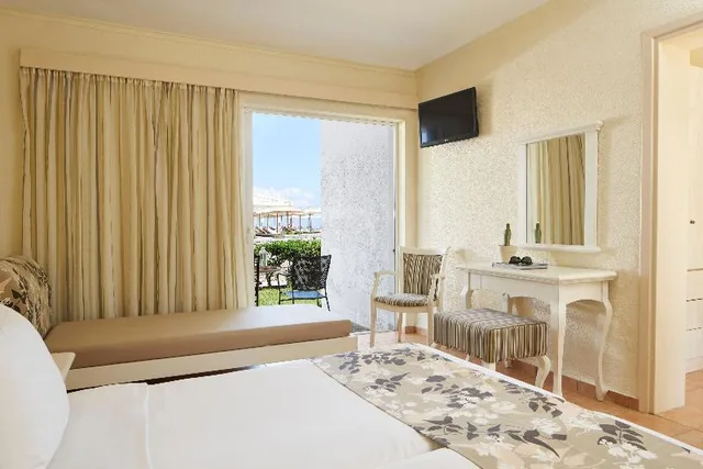 بنغل، Civitel Creta Beach 1/1