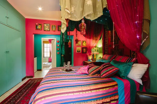 Deluxe, Queen Bed, The Art Guesthouse 1/2